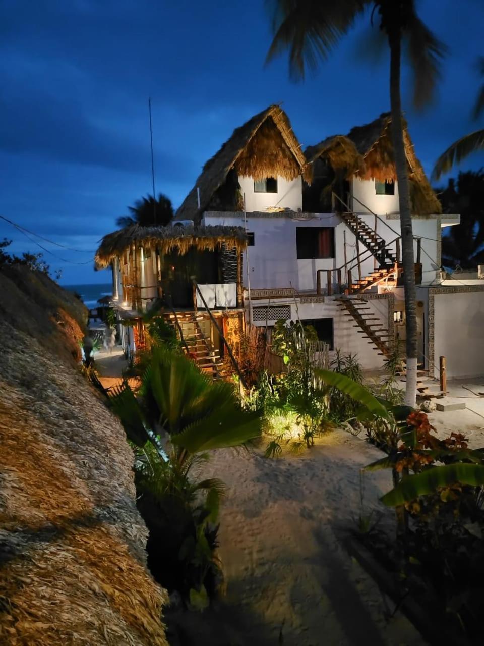 Casa Mate Beachfront Houses Эль-Куйо Экстерьер фото